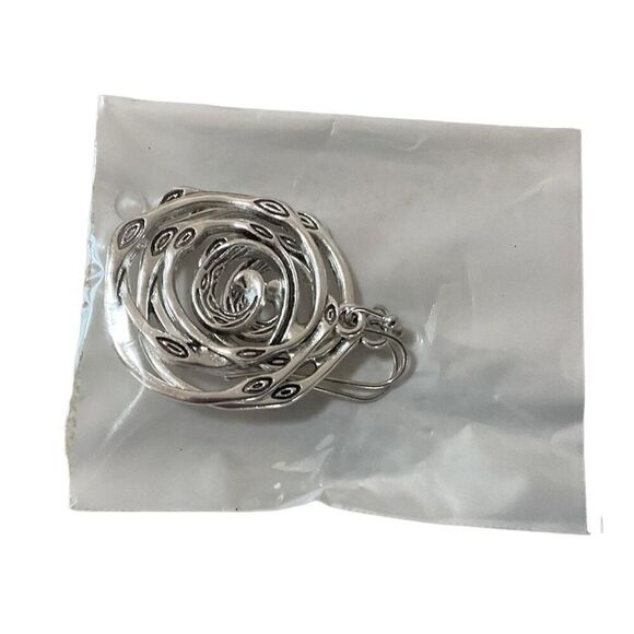 1 For $10 3 For $15 Silvery Zinc Alloy Carved Pattern Dangle Earrings NWOT - Picture 2 of 2